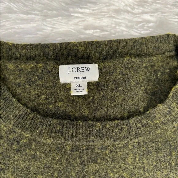 J. Crew Teddie Olive Green Crewneck Sweater Size XL - Picture 4 of 7
